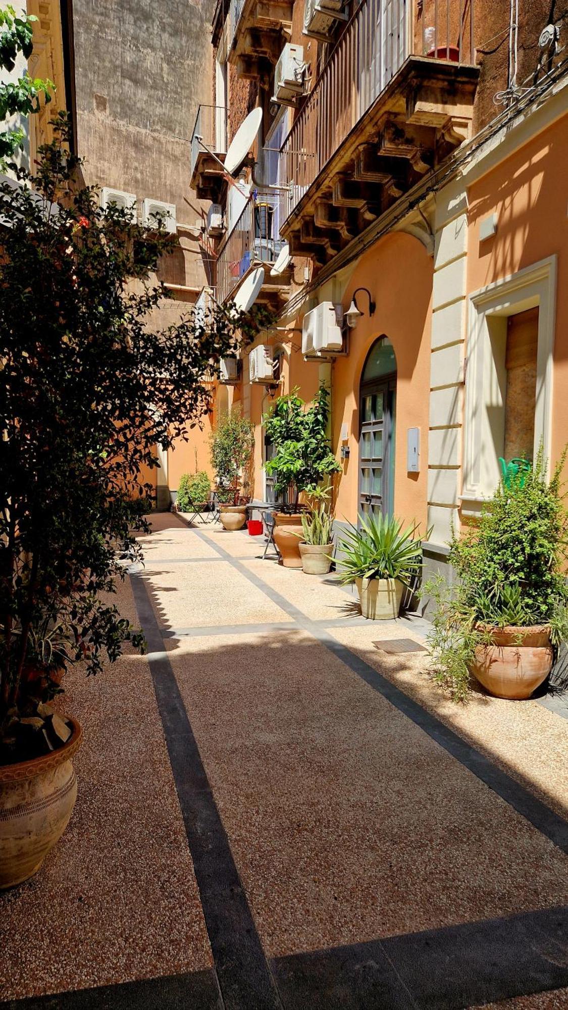 Borgo Santa Caterina - Fiera "Ventotto Holiday Home" Catânia Exterior foto